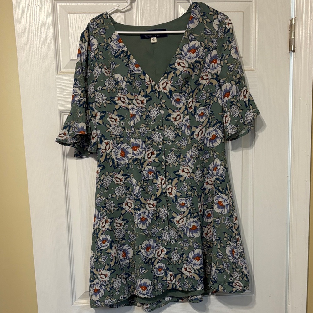Floral V-Neck Mini Dress in Green